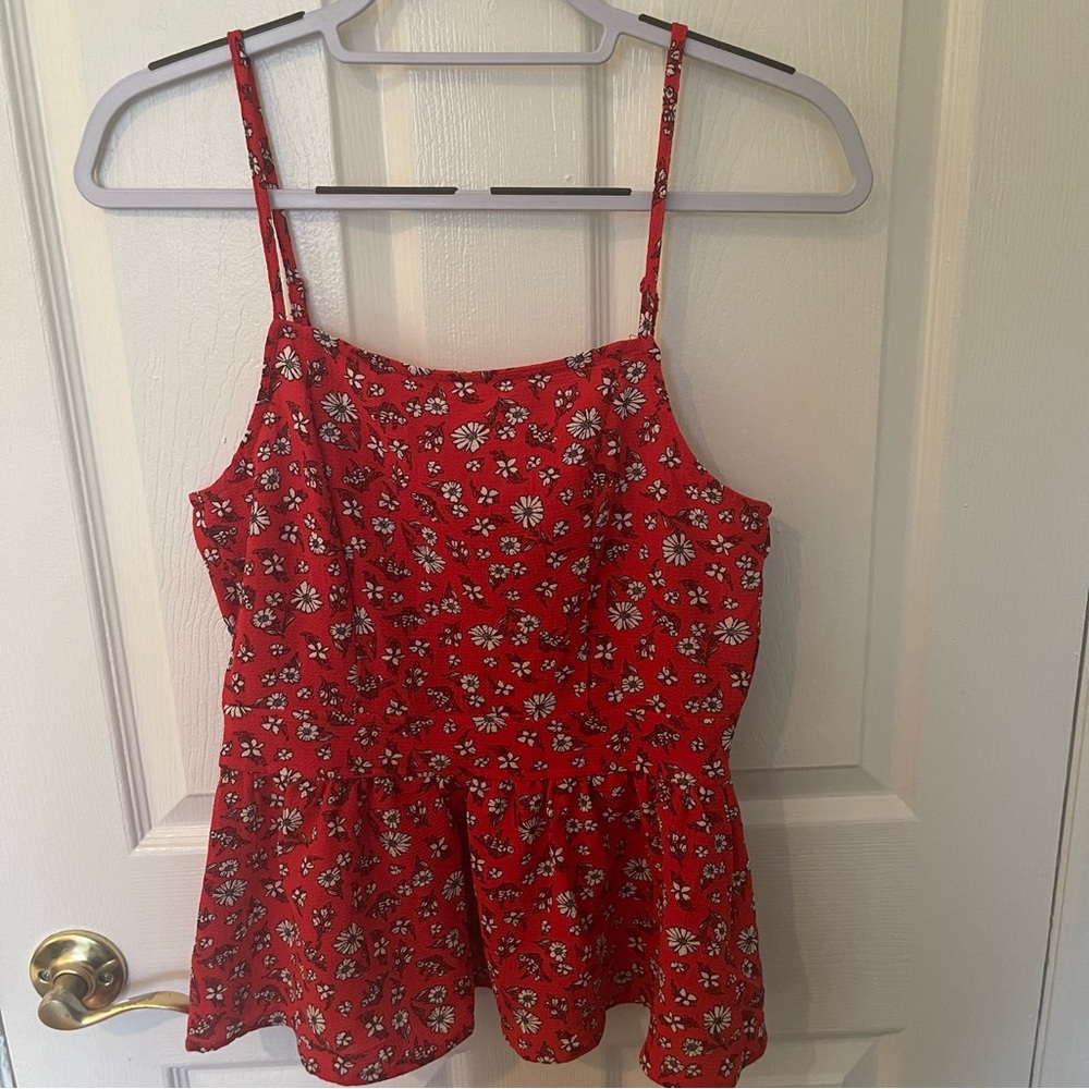 Peplum Top ✨ NWT✨